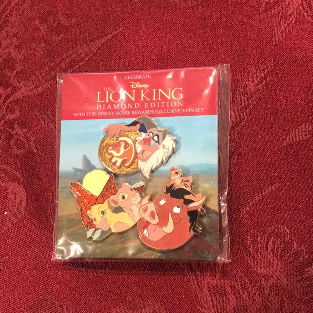 Disney’s Lion King Diamond Edition Movie Rewards Pin Set